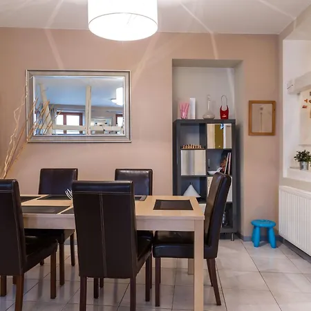 Mit Zwei Garagenstellplaetzen By Interhome Apartament *