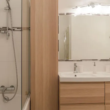 Mit Zwei Garagenstellplaetzen By Interhome Apartment *