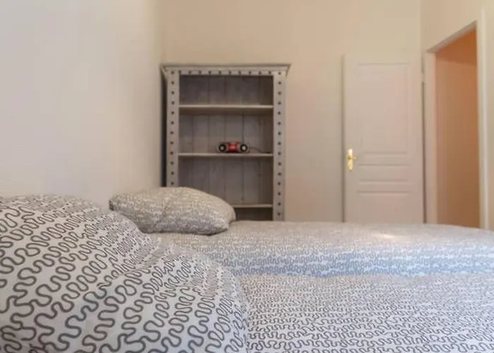 Mit Zwei Garagenstellplaetzen By Interhome Colmar