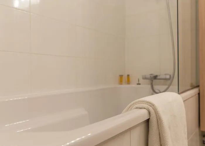 Mit Zwei Garagenstellplaetzen By Interhome * Colmar